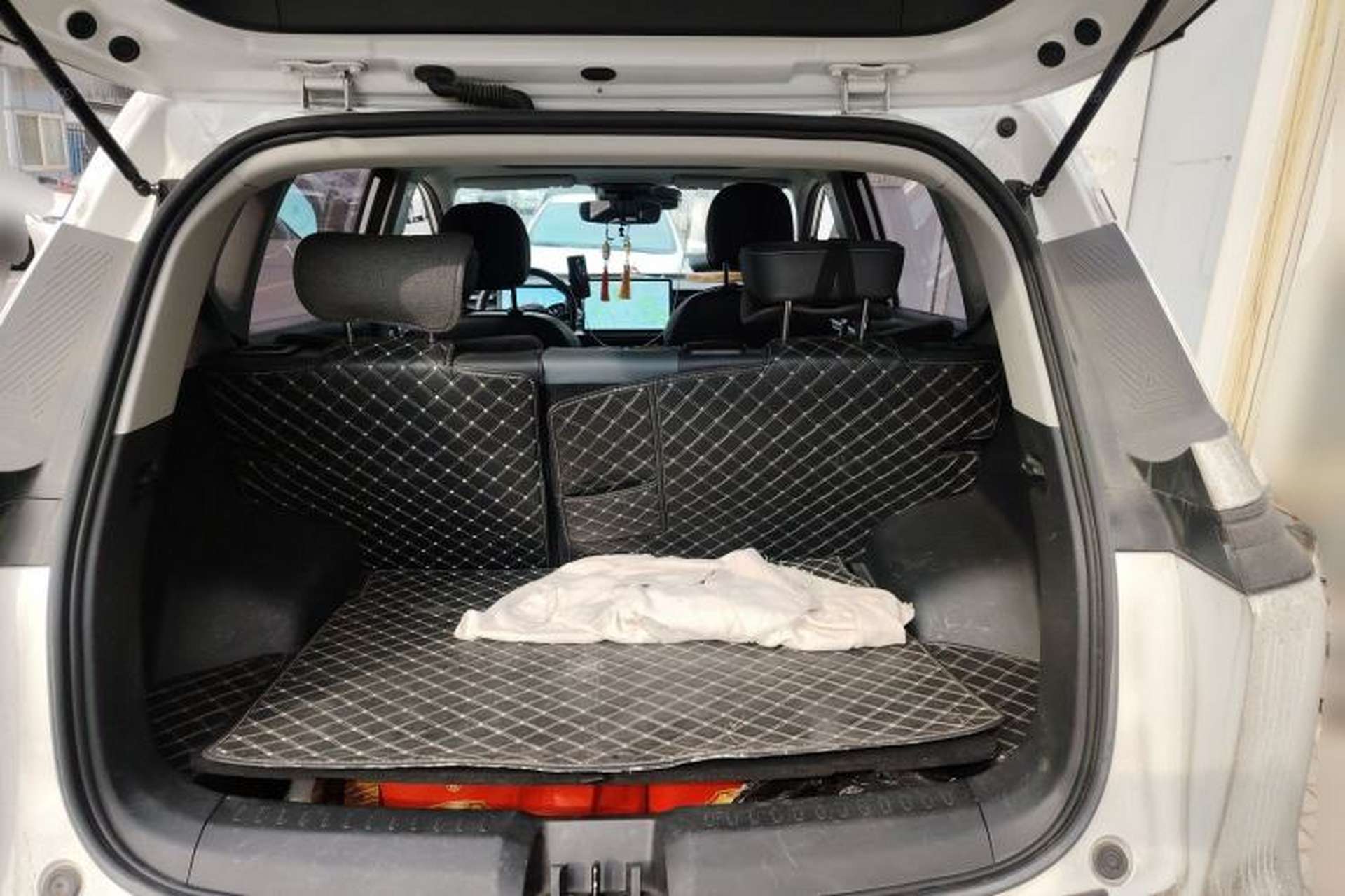 Used AION Y 2023 Plus 510 Smart Edition Trunk