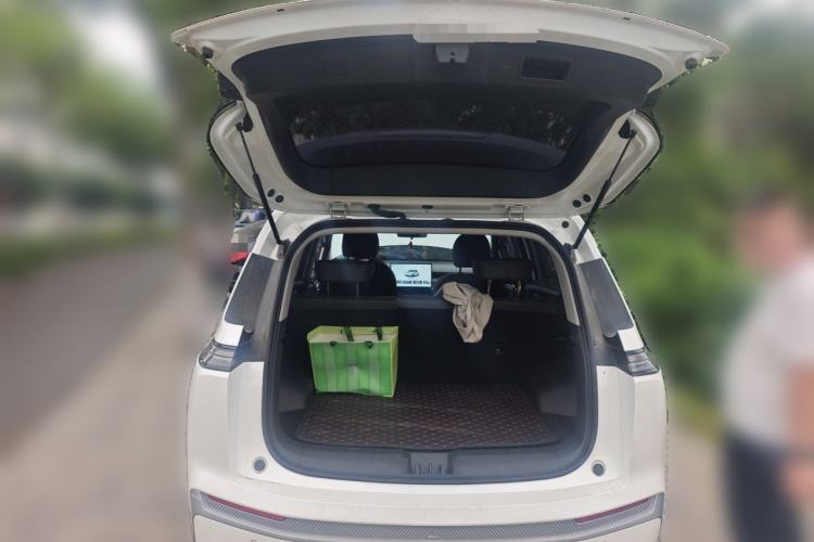 Used AION Y 2023 Younger Star Edition Trunk