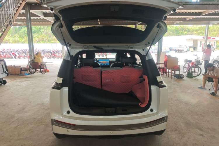 Used AION Y 2023 Plus 510 Smart Edition Trunk