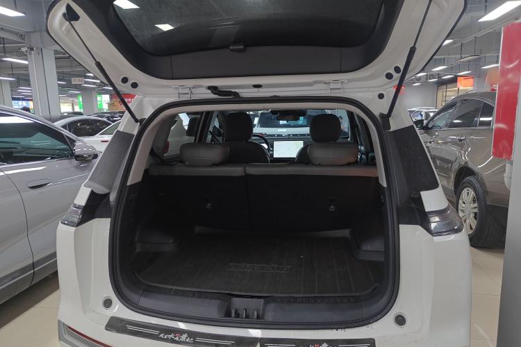 Used AION Y 2023 Plus 510 Enjoy Edition Trunk