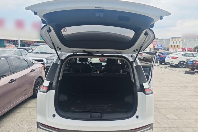 Used AION Y 2023 Plus 510 Smart Edition Trunk