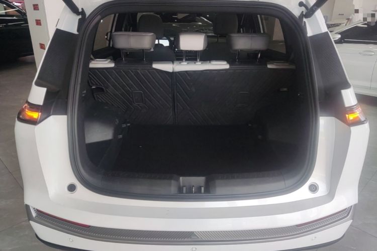 Used AION Y 2023 Plus 510 Tech Edition Trunk