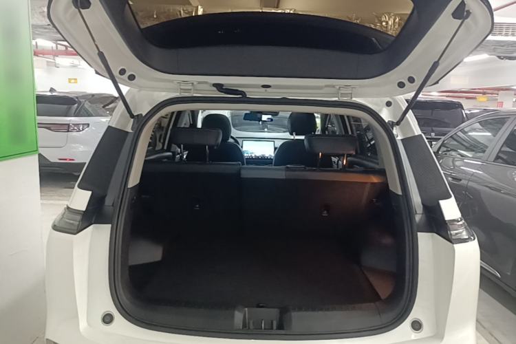Used AION Y 2023 Younger Star Edition Trunk
