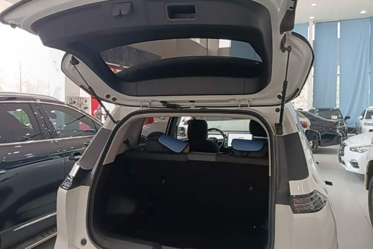 Used AION Y 2023 Plus 610 Enjoy Edition Trunk