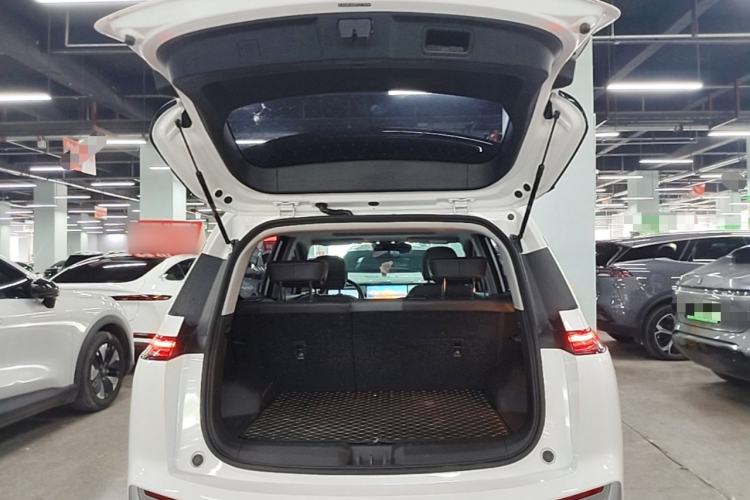 Used AION Y 2023 Plus 510 Smart Edition Trunk