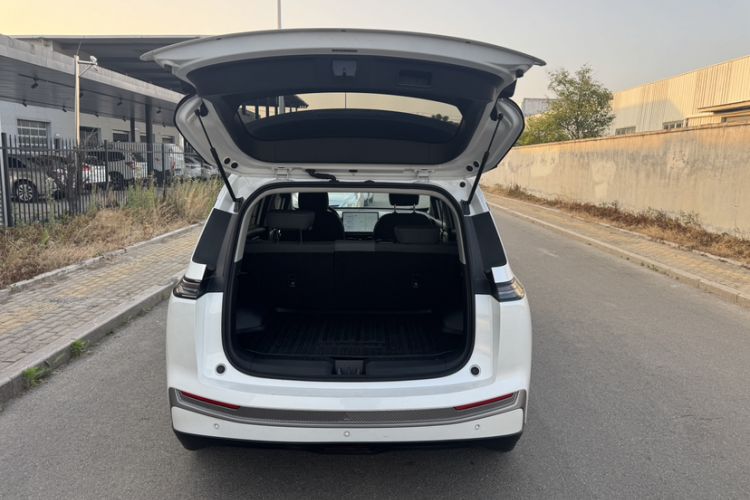 Used AION Y 2023 Plus 510 Enjoy Edition Trunk