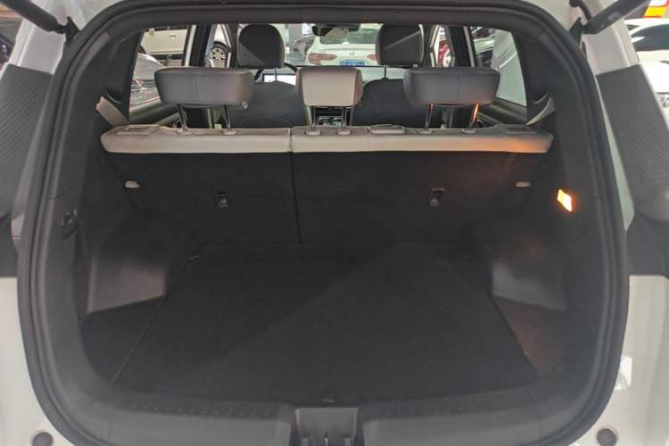 Used AION Y 2023 Plus 510 Tech Edition Trunk