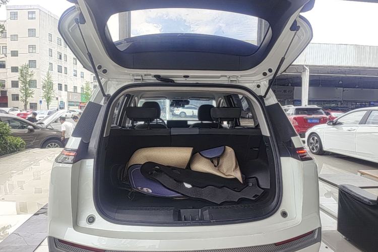 Used AION Y 2023 Plus 510 Enjoy Edition Trunk