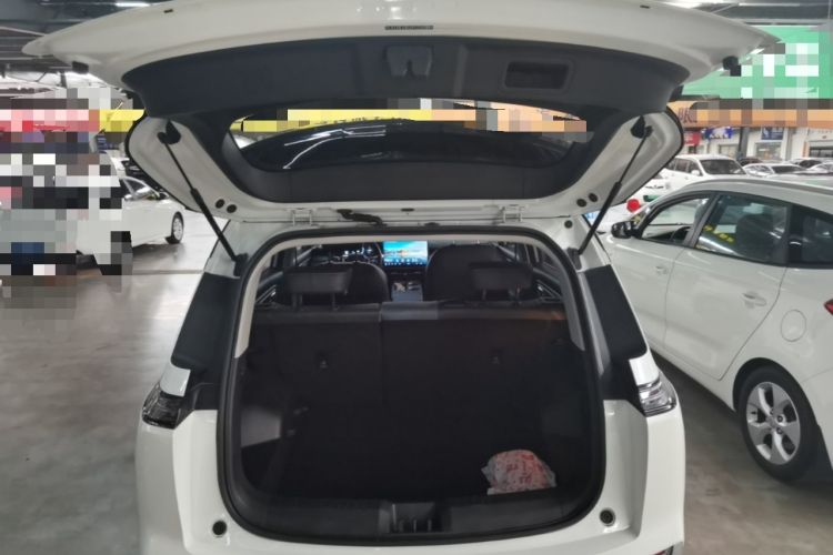 Used AION Y 2023 Younger Star Edition Trunk