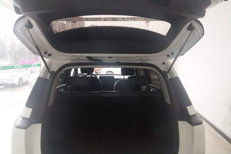 Used AION Y 2023 Plus 510 Smart Edition Trunk