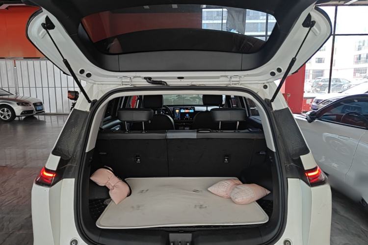 Used AION Y 2023 Plus 510 Smart Edition Trunk