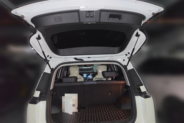Used AION Y 2023 Plus 510 Smart Edition Trunk