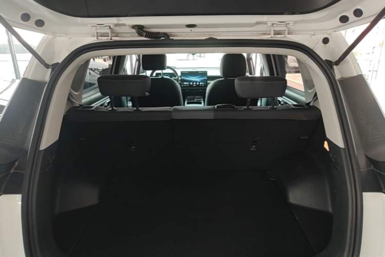 Used AION Y 2023 Plus 510 Enjoy Edition Trunk