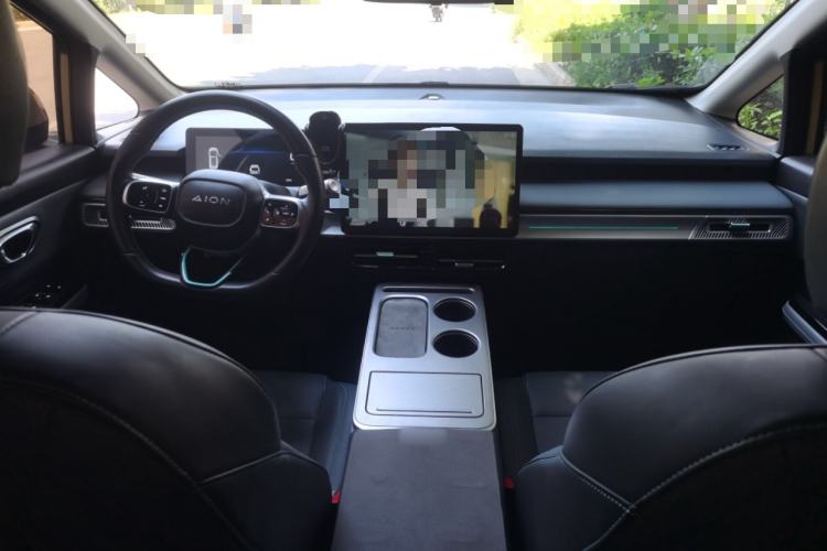 Used AION Y 2023 Plus 510 Smart Edition Center Console