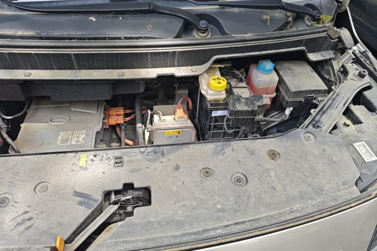 Used AION Y 2023 Plus 510 Smart Edition Engine Bay Left