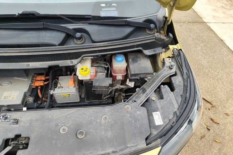 Used AION Y 2023 Plus 510 Smart Edition Engine Bay Left