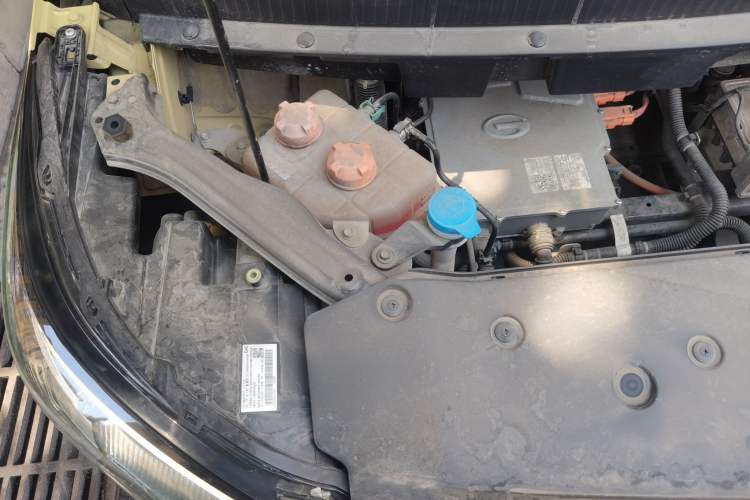 Used AION Y 2023 Plus 510 Smart Edition Engine Bay Right