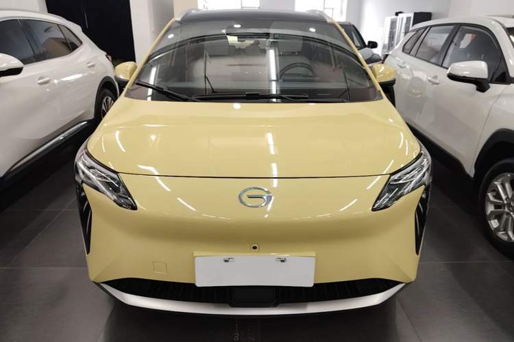 Used AION Y 2023 Plus 510 Tech Edition Front