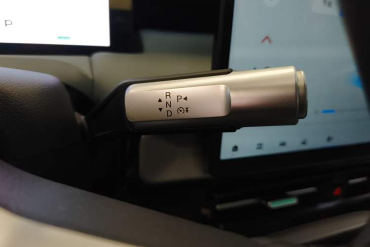 Used AION Y 2023 Younger Star Edition Gear Lever