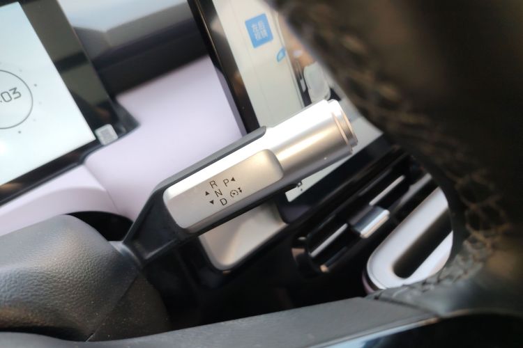 Used AION Y 2023 Plus 610 Smart Edition Ternary Lithium Gear Lever