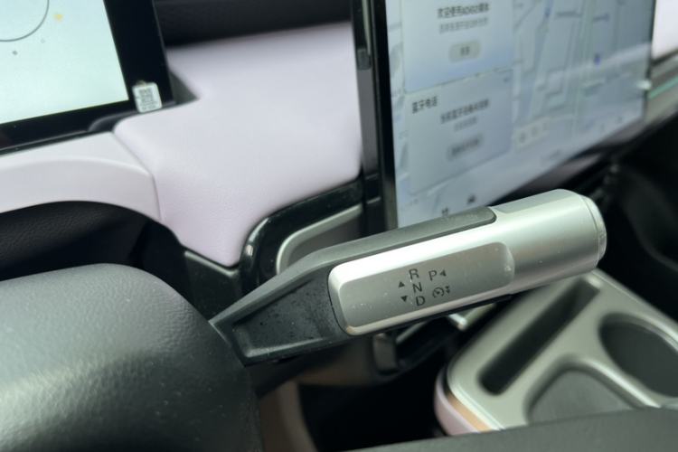 Used AION Y 2023 Plus 610 Smart Edition Ternary Lithium Gear Lever