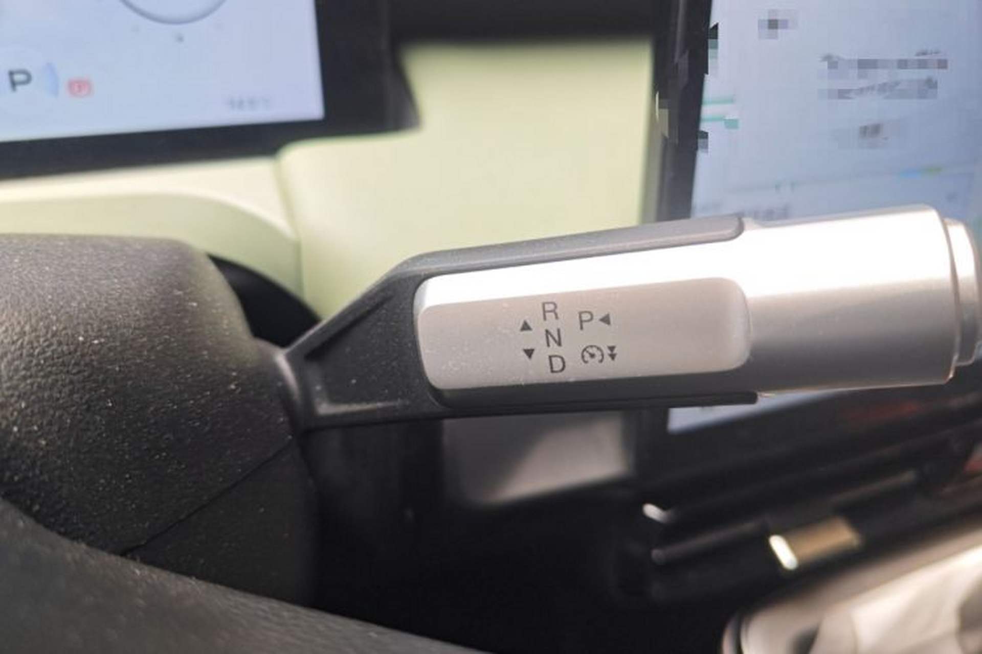 Used AION Y 2023 Plus 510 Enjoy Edition Gear Lever