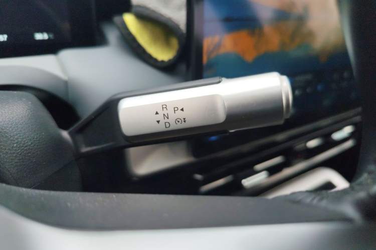 Used AION Y 2023 Plus 510 Smart Edition Gear Lever
