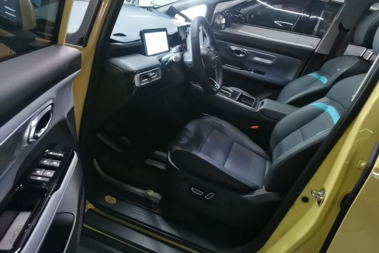 Used AION Y 2023 Plus 510 Tech Edition Left Front Seat