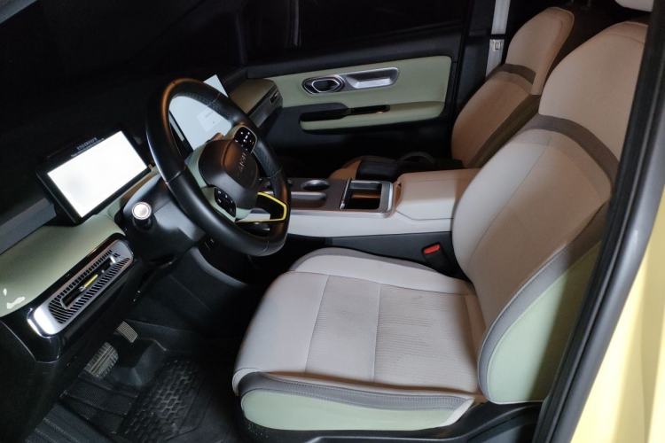 Used AION Y 2023 Younger Left Front Seat