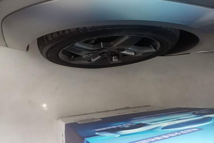 Used AION Y 2023 Plus 510 Enjoy Edition Left Front Wheel Hub