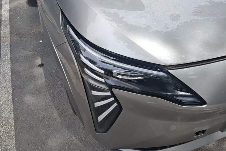 Used AION Y 2023 Plus 510 Smart Edition Right Front Headlight
