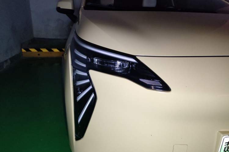 Used AION Y 2023 Younger Right Front Headlight