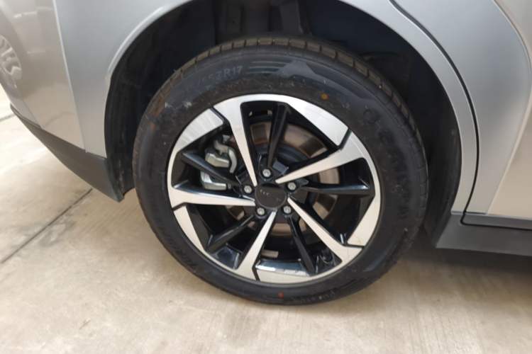 Used AION Y 2023 Younger Star Edition Right Rear Wheel Hub