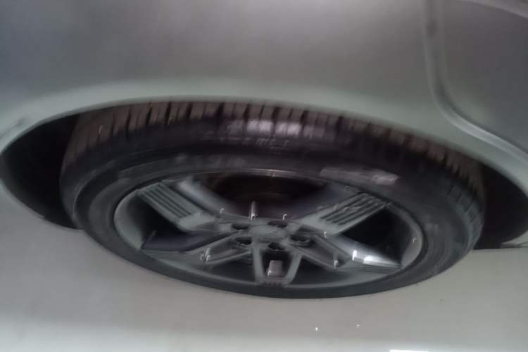 Used AION Y 2023 Plus 510 Enjoy Edition Right Rear Wheel Hub