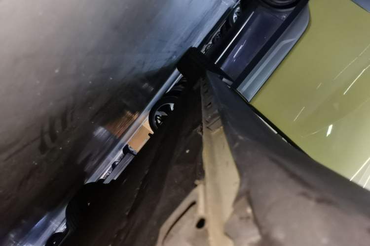 Used AION Y 2023 Plus 510 Tech Edition Right Side Sill