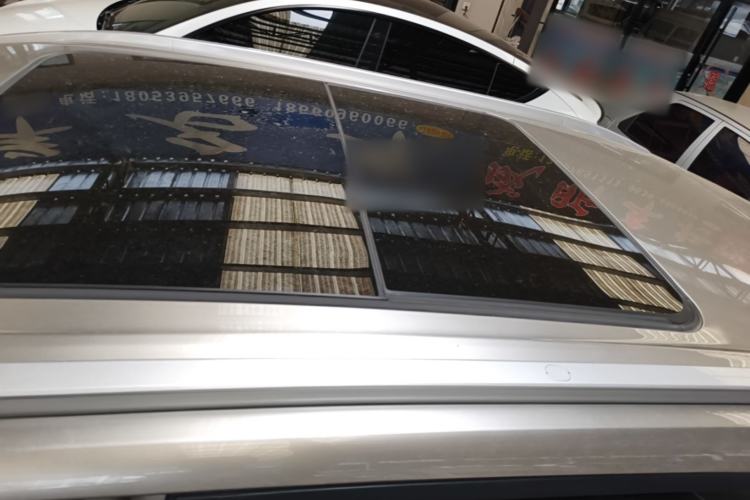 Used AION Y 2023 Younger Star Edition Roof