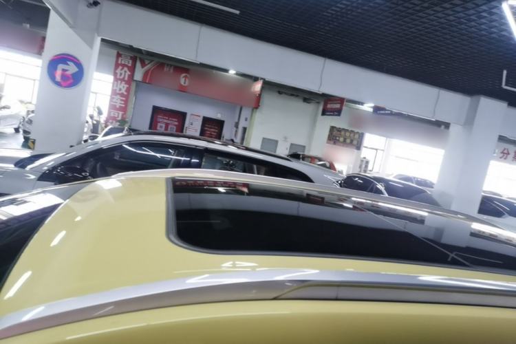 Used AION Y 2023 Plus 510 Tech Edition Roof