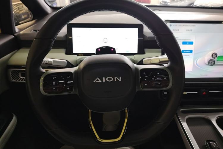 Used AION Y 2023 Plus 510 Tech Edition Steering Wheel