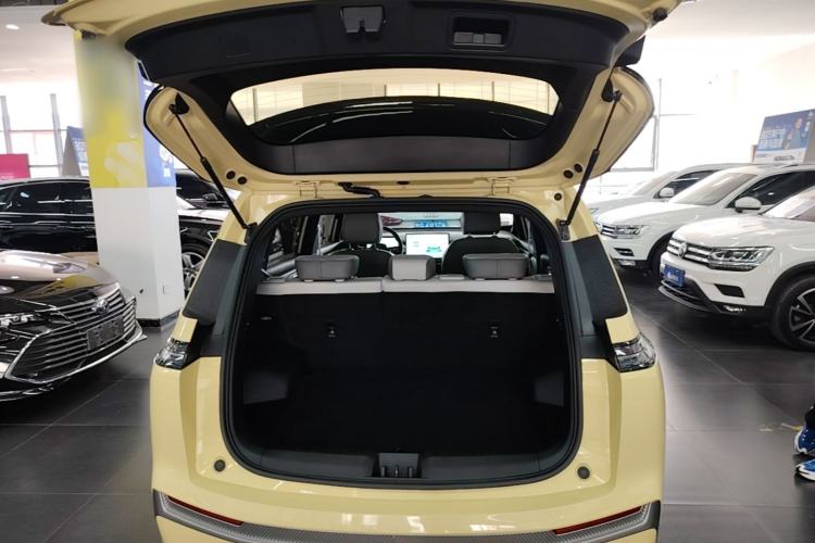 Used AION Y 2023 Plus 510 Tech Edition Trunk