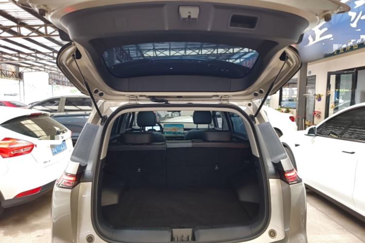 Used AION Y 2023 Younger Star Edition Trunk