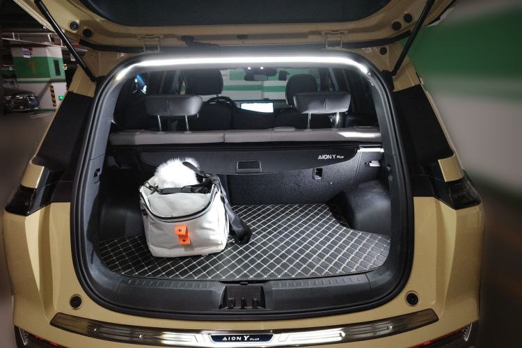 Used AION Y 2023 Plus 510 Smart Edition Trunk