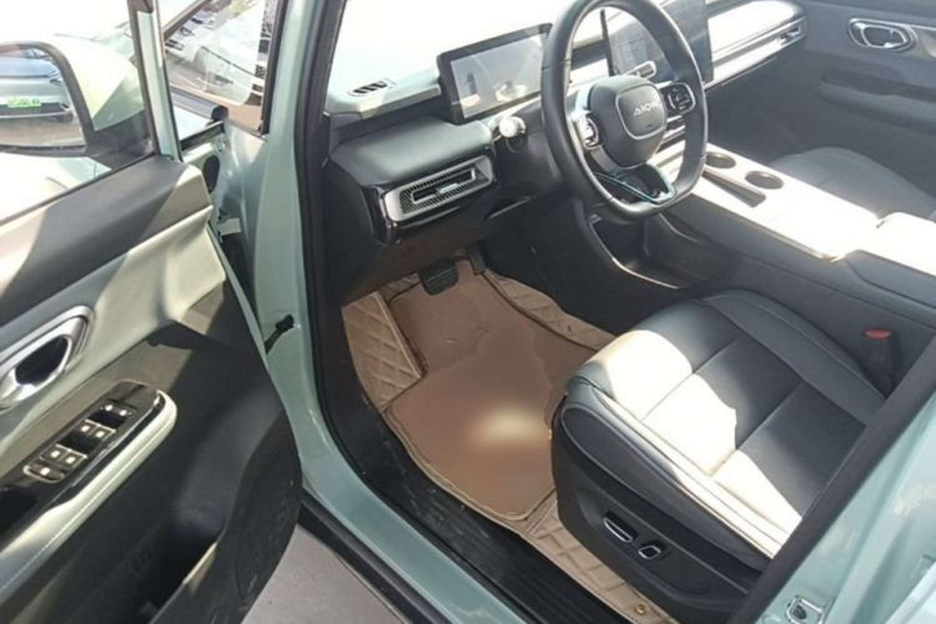 Used AION Y 2024 Plus 610 Intelligent Driving Version Driver Seat