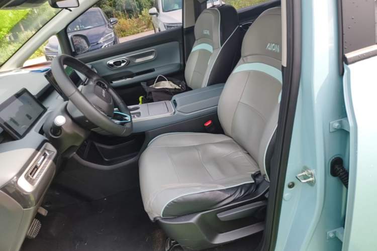 Used AION Y 2024 Younger Left Front Seat