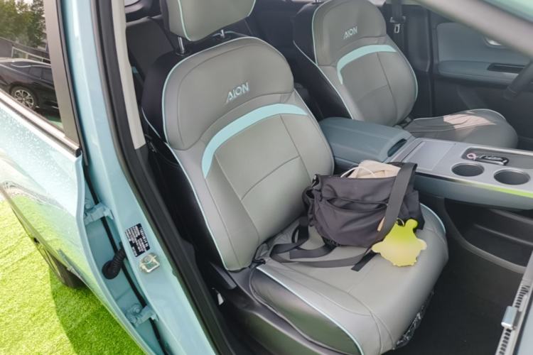 Used AION Y 2024 Younger Right Front Seat