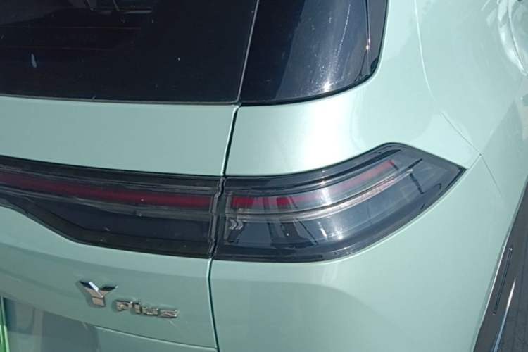 Used AION Y 2024 Plus 610 Intelligent Driving Version Right Rear Taillight