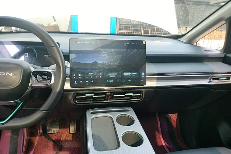 Used AION Y 2024 Plus 510 Intelligent Driving Version Audio And AC Panel