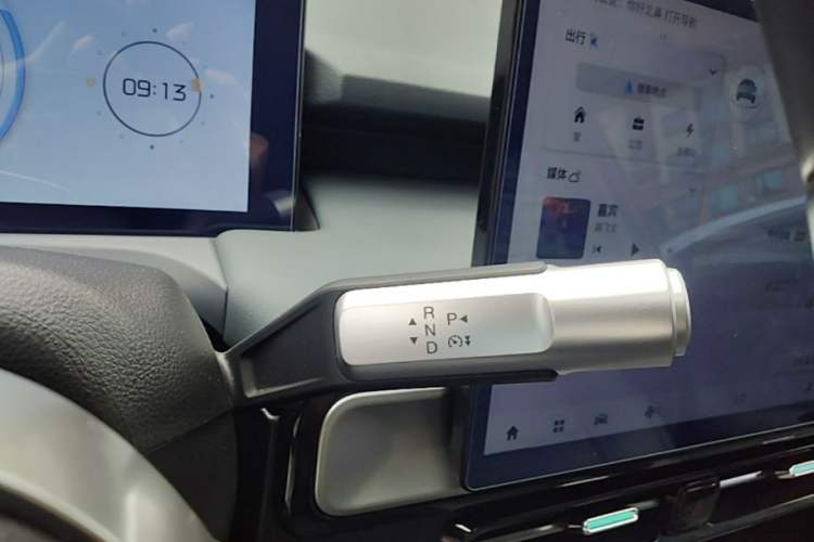 Used AION Y 2024 Plus 610 Intelligent Driving Version Gear Lever
