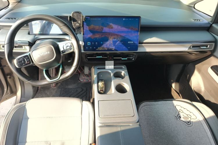 Used AION Y 2024 Younger Interior 2