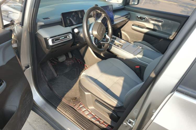 Used AION Y 2024 Younger Left Front Seat
