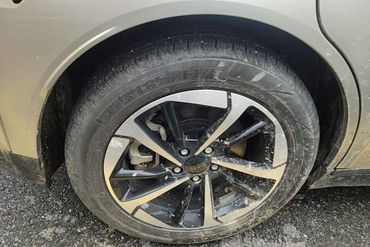 Used AION Y 2024 Plus 610 Intelligent Driving Version Right Rear Wheel Hub